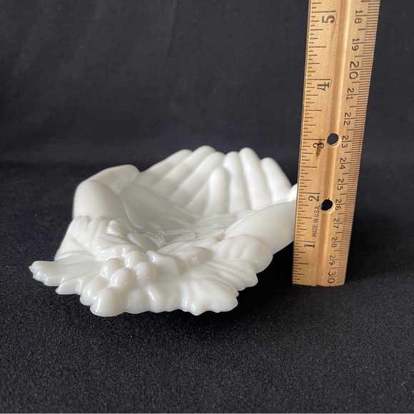 Opened Hands Trinket Dish - Westmoreland - Milk Glass - Picture 8 of 9